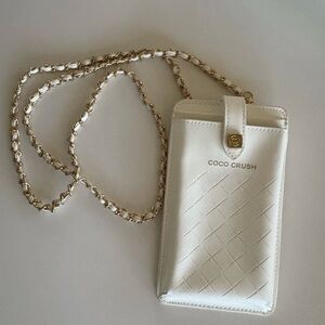 CHANEL Coco Crush White W/ Gold Chain CROSSBODY Phone & Card Holder Bag GWP